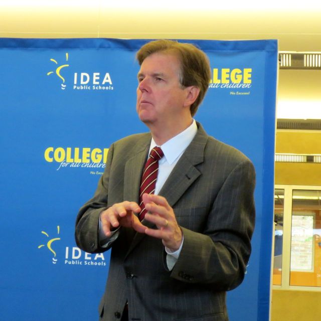 Texas Senator Dan Patrick at IDEA Carver Academy to discuss charter school bill SB2